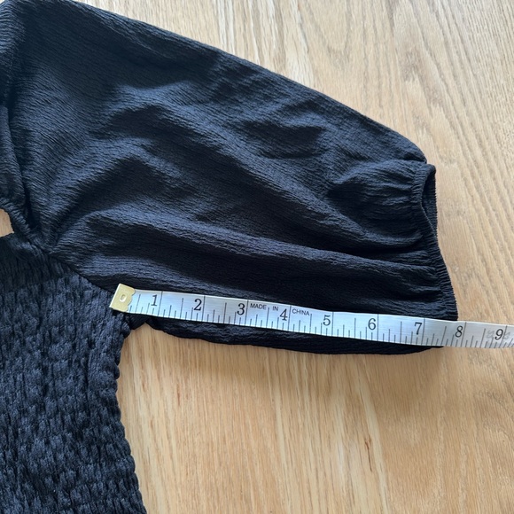 NWT H&M Cropped Puff Sleeve Top - Picture 5 of 7